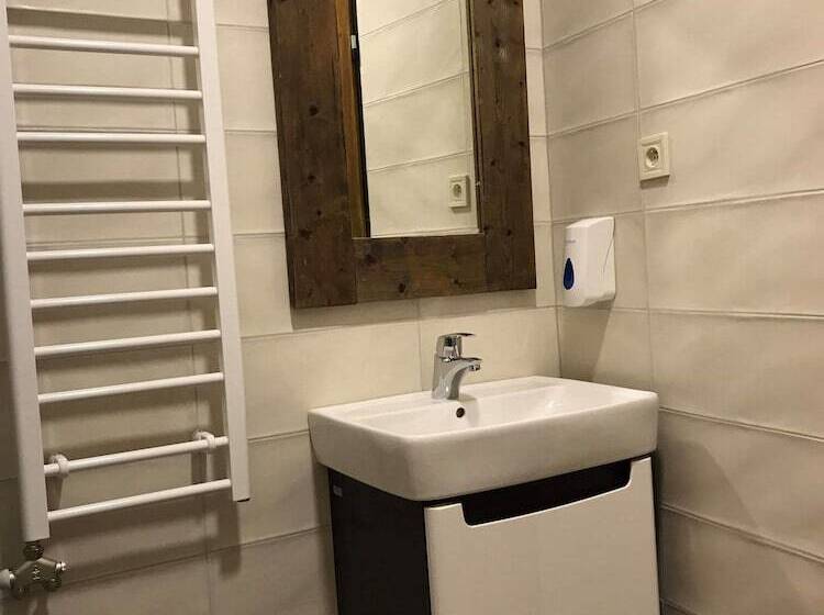 ユースホステル Castle Wall Inn