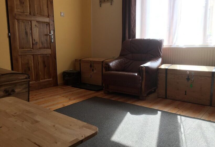 ユースホステル Castle Wall Inn