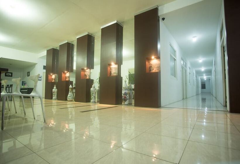 הוסטל Lapan Lapan By Oyo Rooms