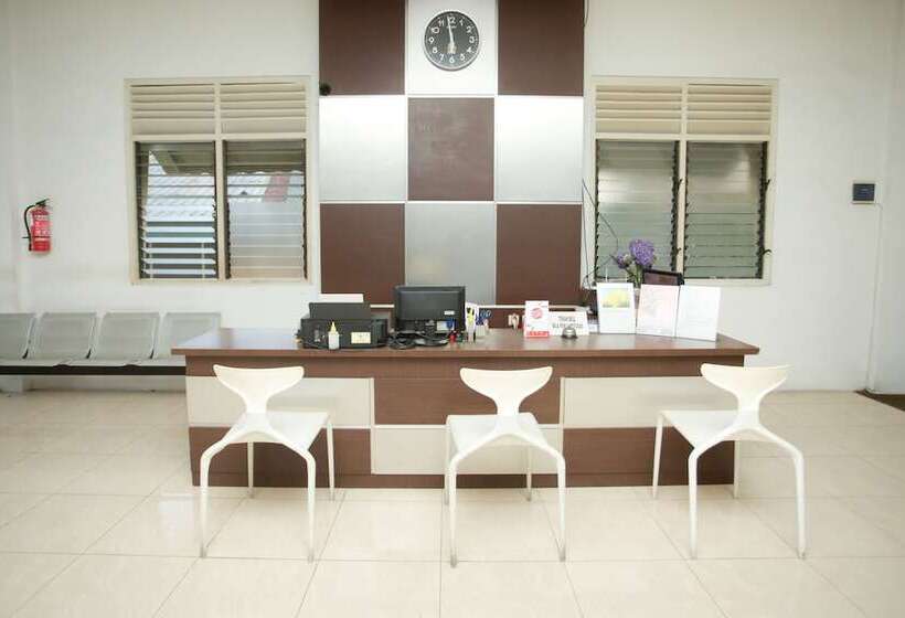 הוסטל Lapan Lapan By Oyo Rooms