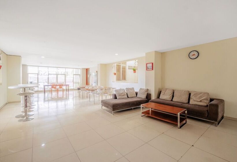 هاستل Micasa Residence By Oyo Rooms