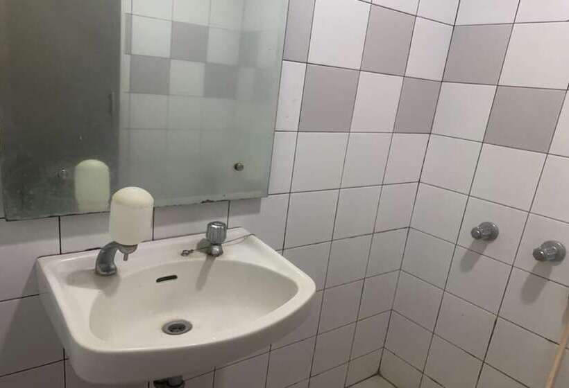 هاستل Micasa Residence By Oyo Rooms