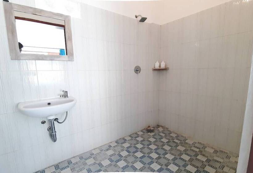 הוסטל Villa Sari By Oyo Rooms