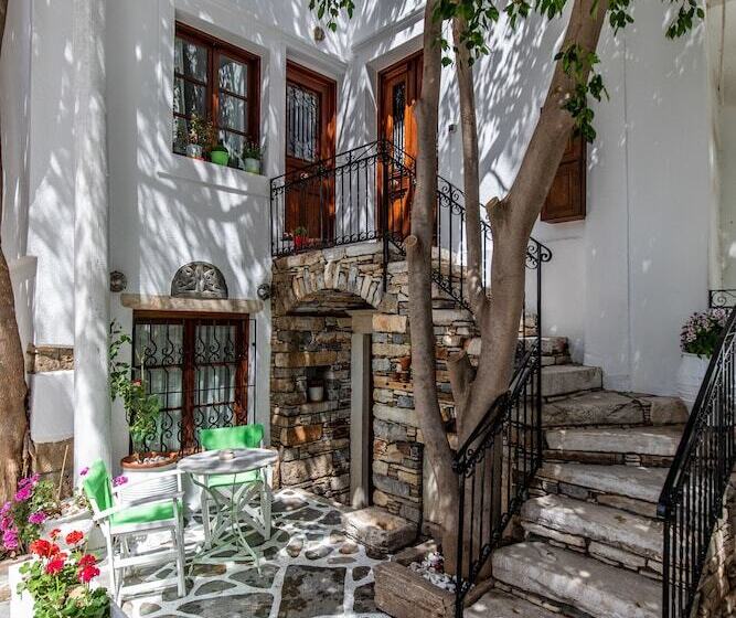 Arco Naxos Luxury Apartments