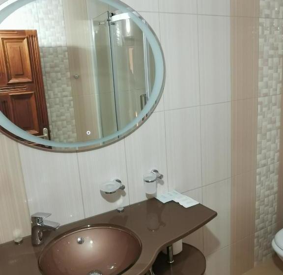 تختخواب و صبحانه Ellina Guest House