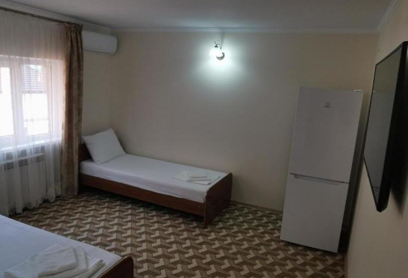 تختخواب و صبحانه Ellina Guest House