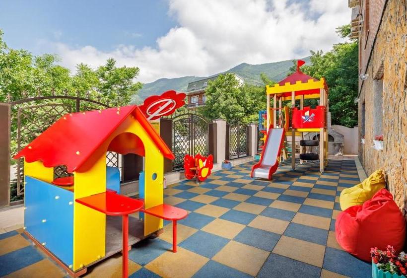 تختخواب و صبحانه Ellina Guest House