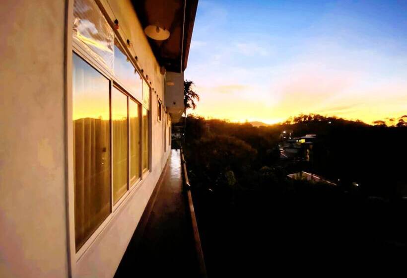 Bed and Breakfast Ella Floating View