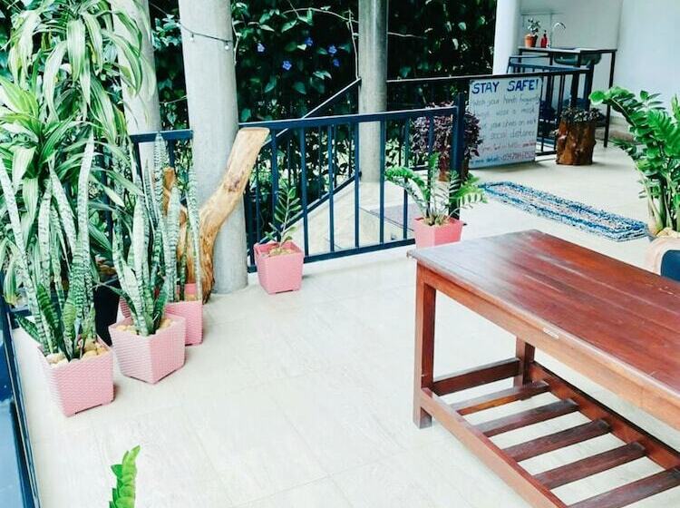 Bed and Breakfast Ella Floating View