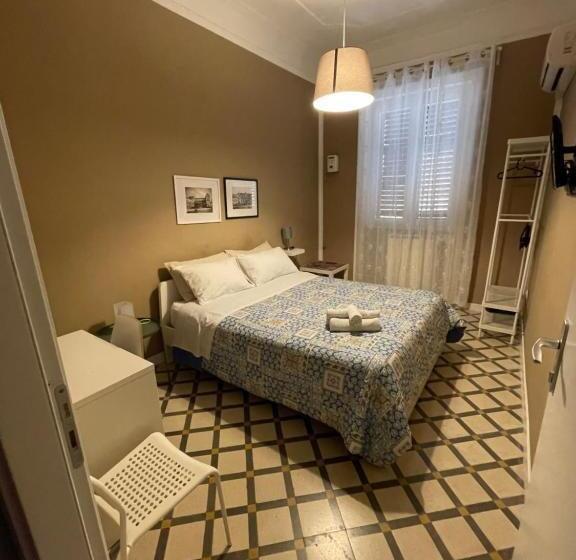 تختخواب و صبحانه Jennys Place