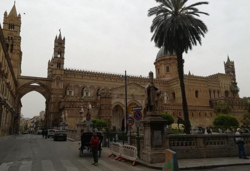 تختخواب و صبحانه Jennys Place