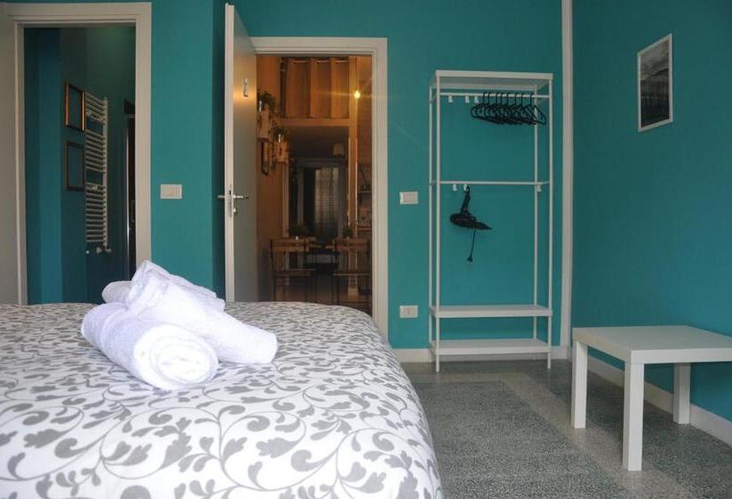 تختخواب و صبحانه Jennys Place