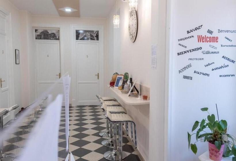 住宿加早餐  Liberty Palace