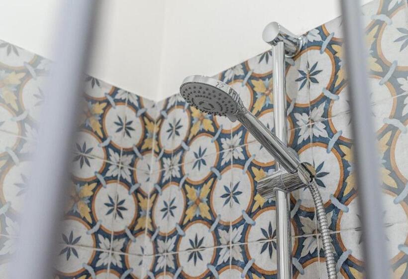 住宿加早餐  Liberty Palace