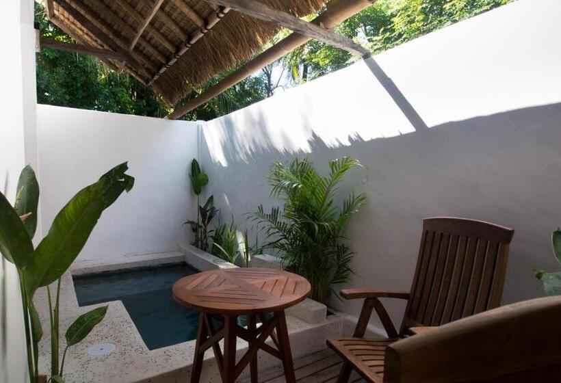 تختخواب و صبحانه The Mandana Villa Gili Air