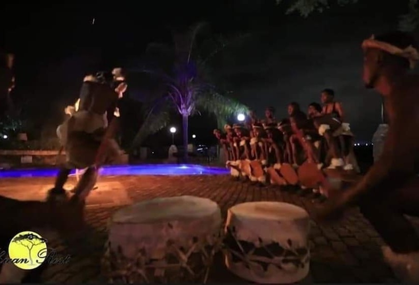 בית מלון כפרי African Rest Lodge