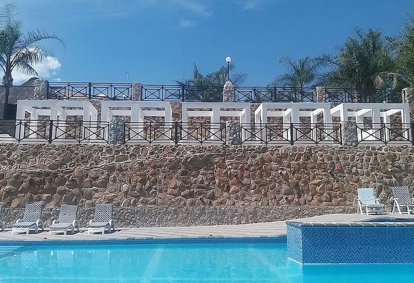 בית מלון כפרי African Rest Lodge