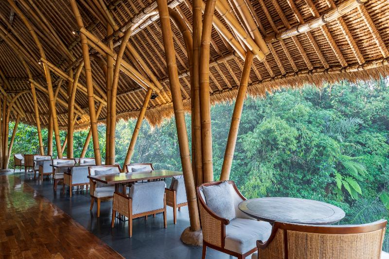 Отель Aksari Luxury Resort & Spa Ubud By Ini Vie Hospitality