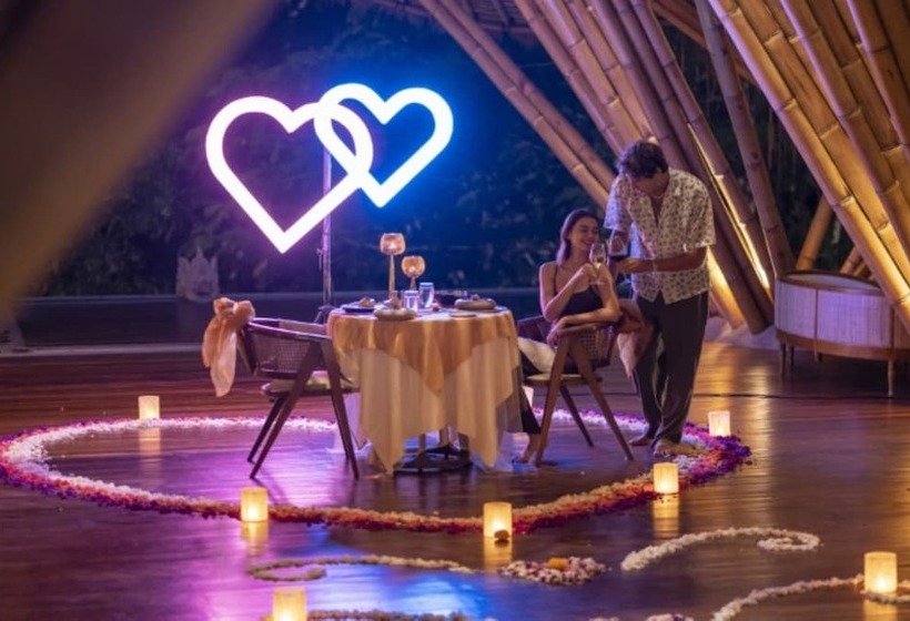 Отель Aksari Luxury Resort & Spa Ubud By Ini Vie Hospitality