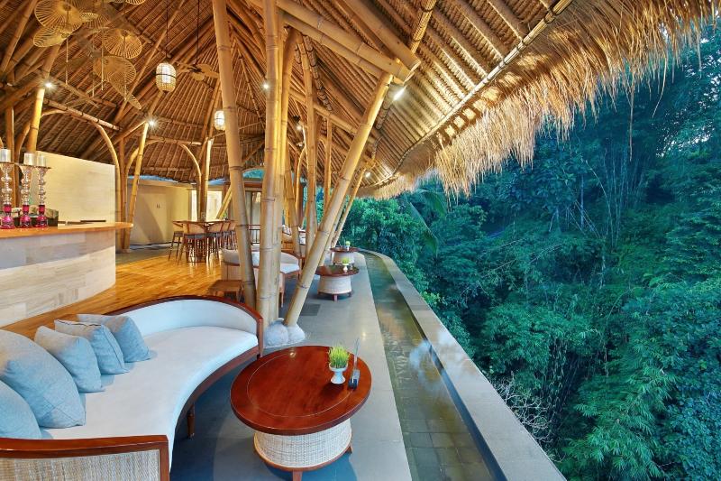 Отель Aksari Luxury Resort & Spa Ubud By Ini Vie Hospitality