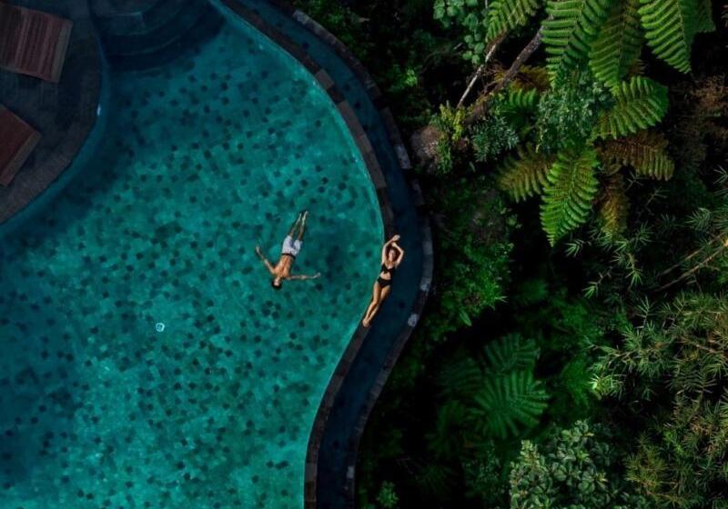 Отель Aksari Luxury Resort & Spa Ubud By Ini Vie Hospitality
