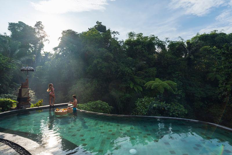 Отель Aksari Luxury Resort & Spa Ubud By Ini Vie Hospitality