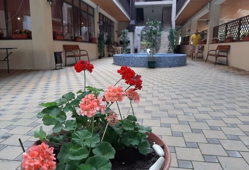 هتل Atrium