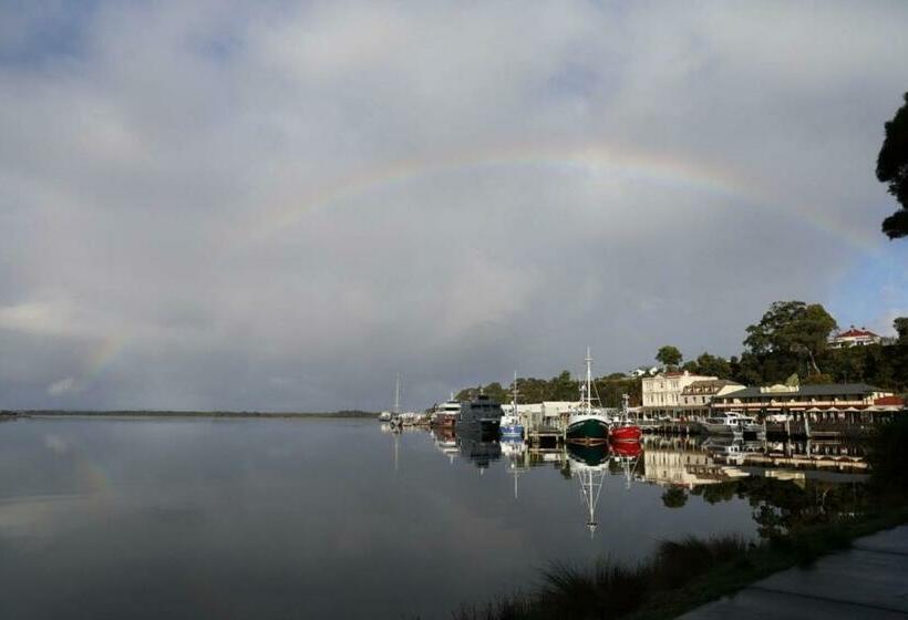 ホテル Bushmans Cafe