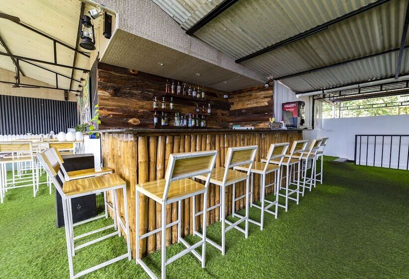 בית מלון כפרי Cygnett Inn La Maison