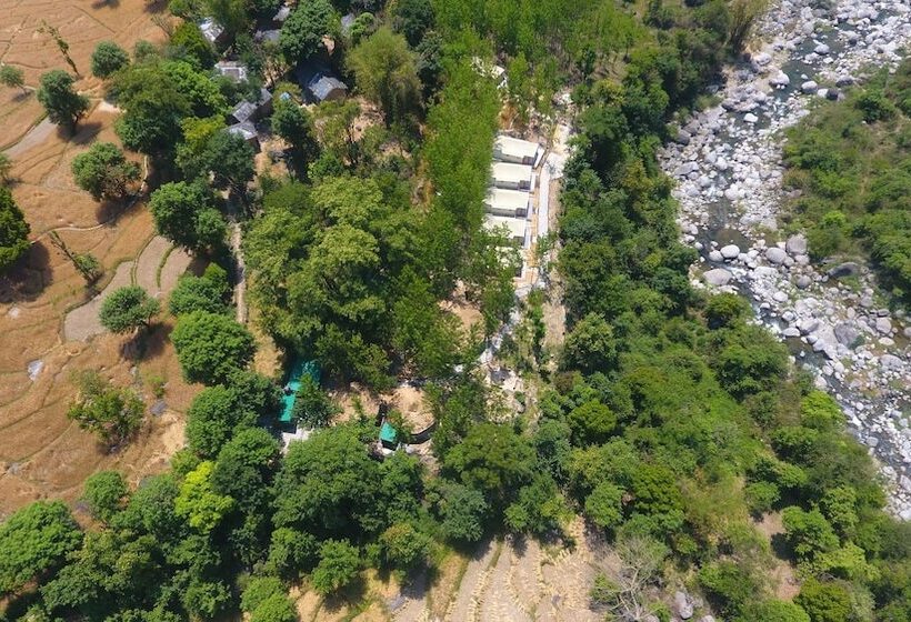 هتل Dev Bhoomi Farms & Cottages