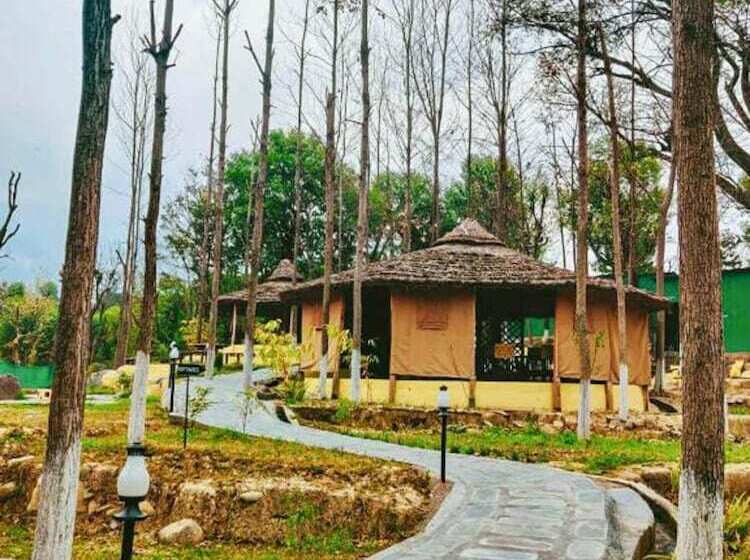 هتل Dev Bhoomi Farms & Cottages