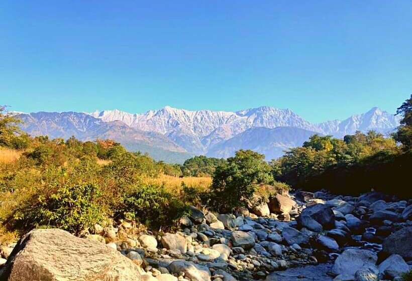 هتل Dev Bhoomi Farms & Cottages