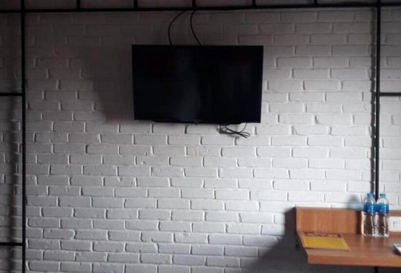 בית מלון כפרי Reddoorz Plus @ Doorman Guest House