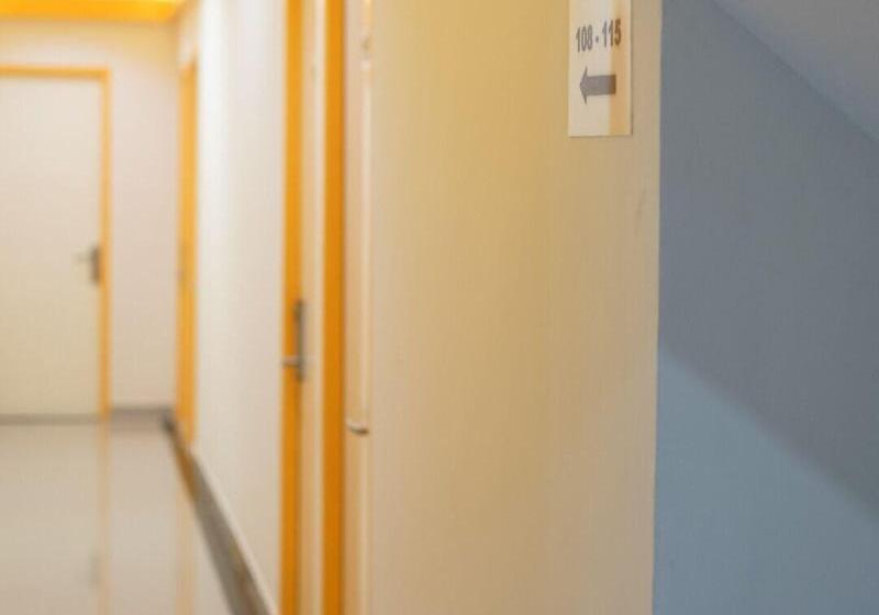 호텔 Gold Line Guest House