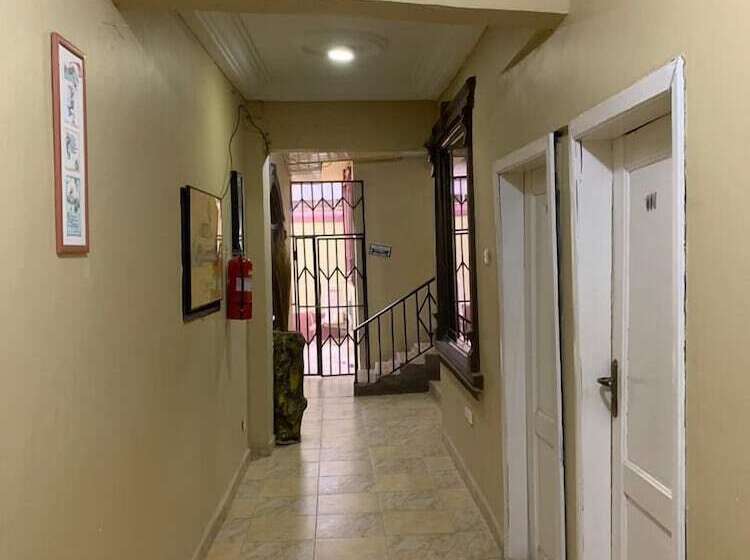 هتل Gya Son Royal Guesthouse