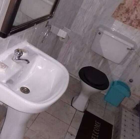 هتل Gya Son Royal Guesthouse