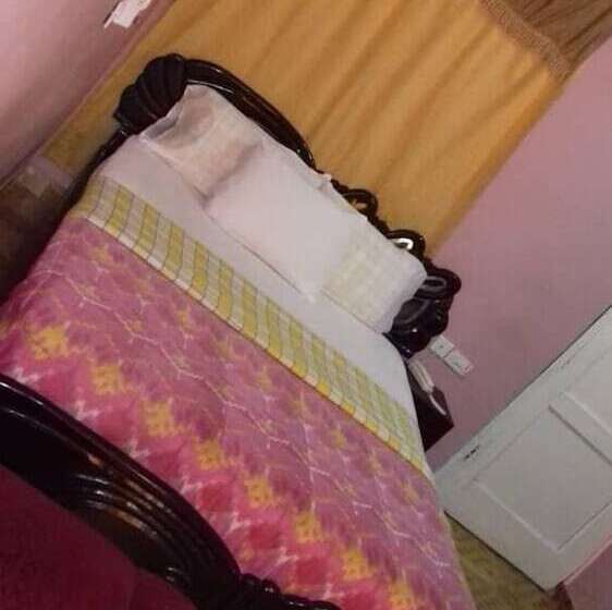 هتل Gya Son Royal Guesthouse