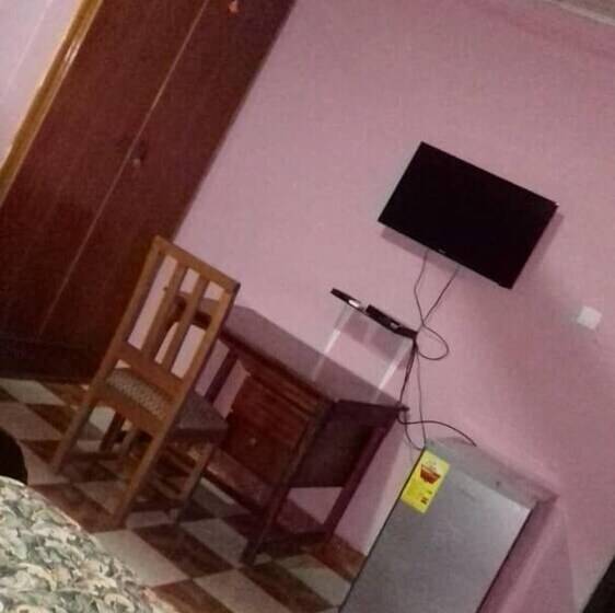 هتل Gya Son Royal Guesthouse