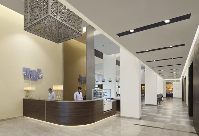 Отель Holiday Inn Express Kolkata Airport, An Ihg