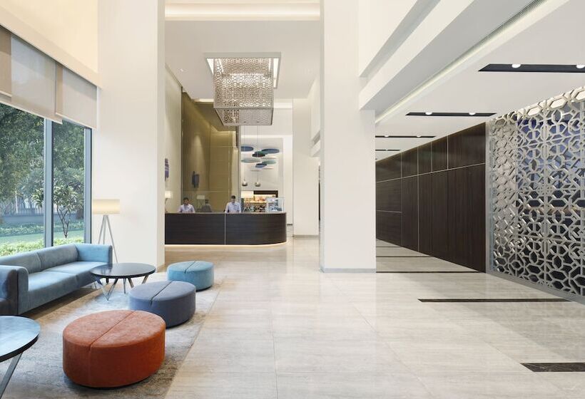 Отель Holiday Inn Express Kolkata Airport, An Ihg