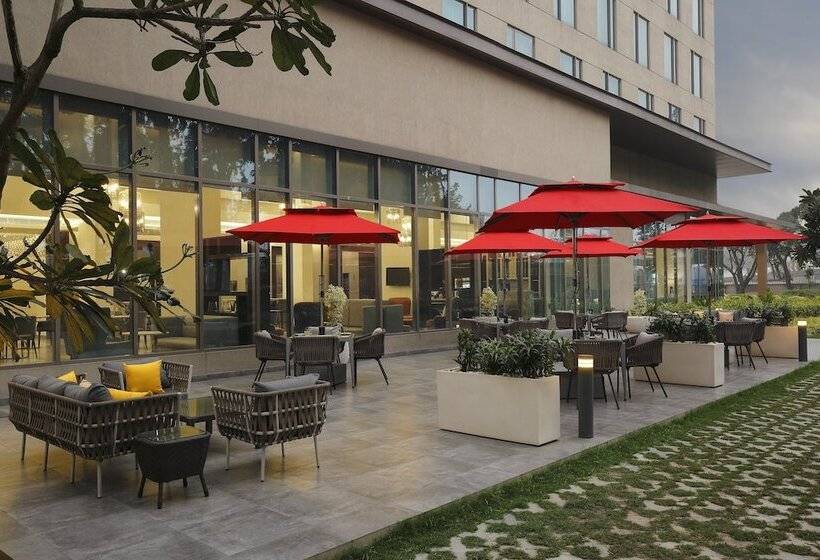 Отель Holiday Inn Express Kolkata Airport, An Ihg