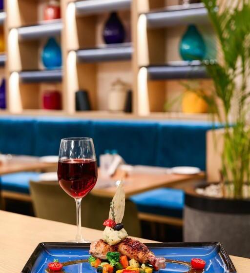 هتل Lemon Tree Premier, Mumbai International Airport