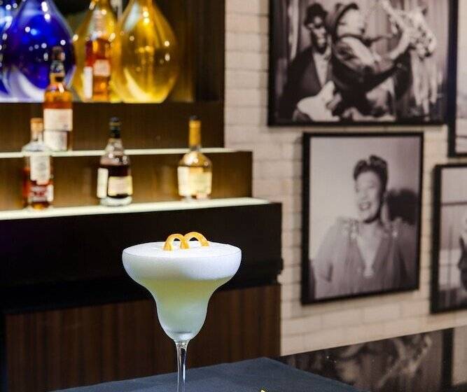 هتل Lemon Tree Premier, Mumbai International Airport