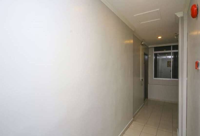 فندق London By Oyo Rooms