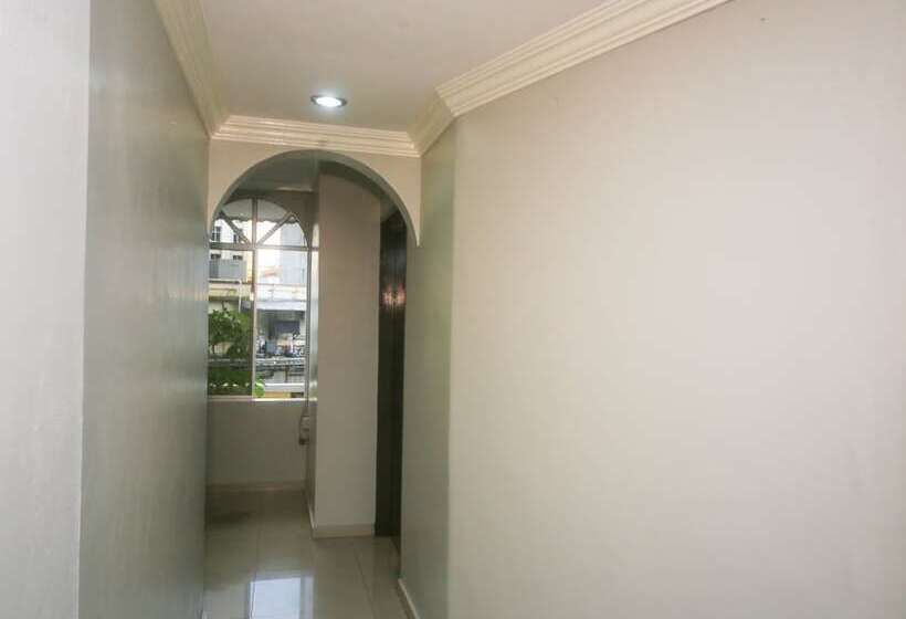 فندق London By Oyo Rooms