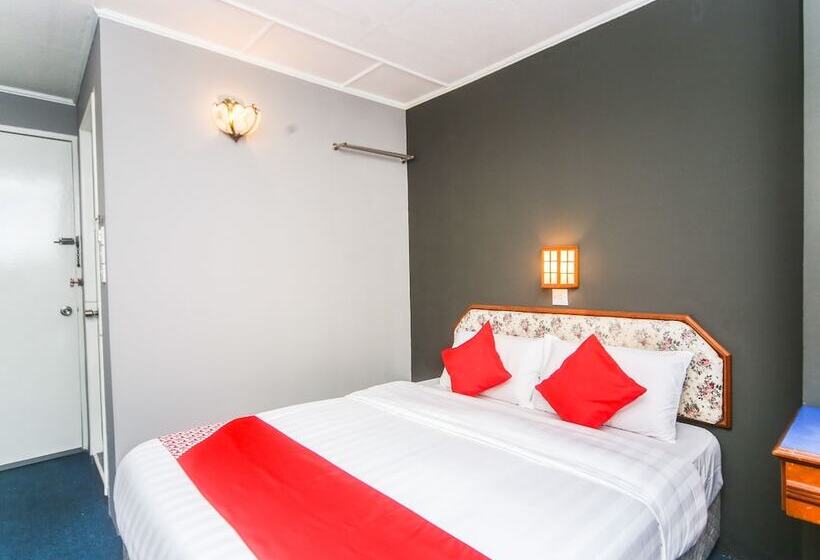 Отель Lutana By Oyo Rooms