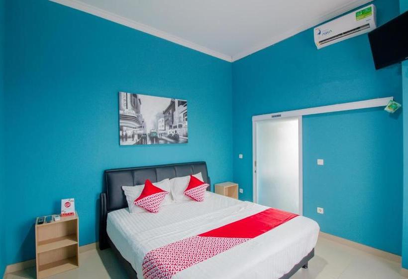 호텔 Oyo 871 Aira Costel