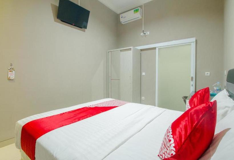 호텔 Oyo 871 Aira Costel