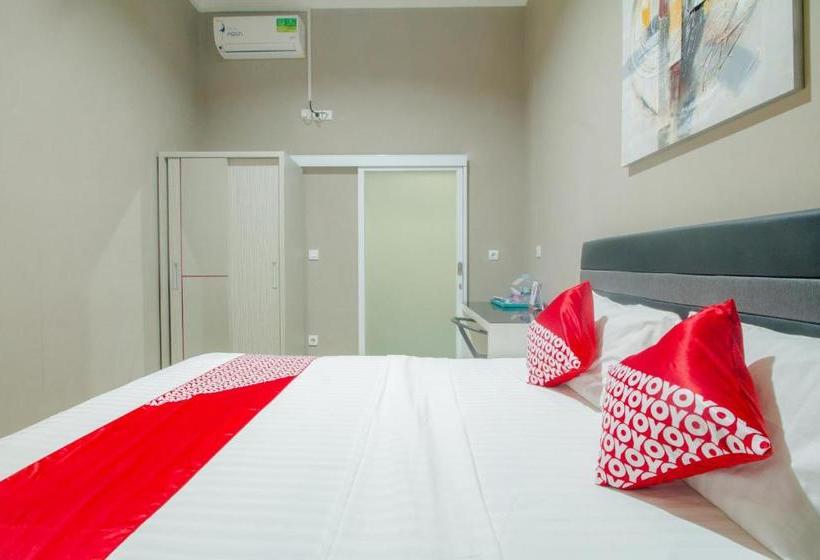 호텔 Oyo 871 Aira Costel