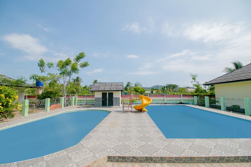 호텔 Ratu Pantai By Oyo Rooms